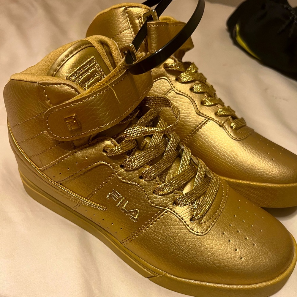 sneakers gold